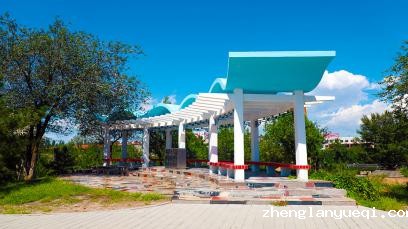 小山坡走廊