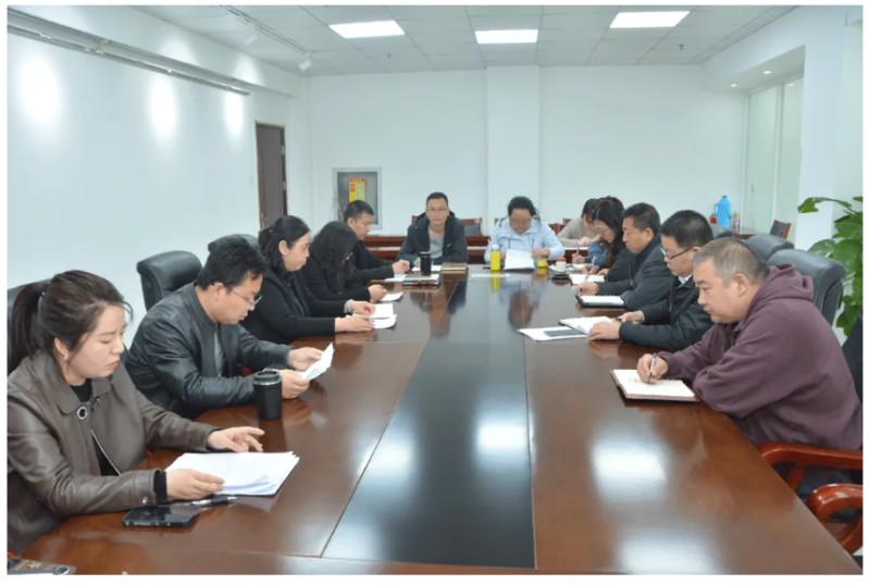 学院召开“发挥党员作用”和“党建与教育教学深度融合”专题座谈会